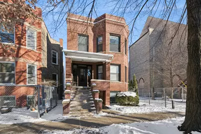1049 N Oakley Boulevard, Chicago, IL 60622 - Photo 1