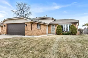 16617 Leslie Dr, Orland Hills, IL 60487 - Photo 1