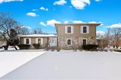 21032 N Crestview Drive, Barrington, IL 60010 - Photo 1