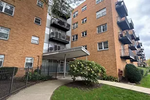 2501 W Bryn Mawr Ave, Chicago, IL 60659 - Photo 1