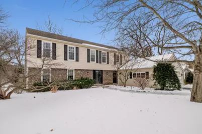 41 Canterbury Road, Lincolnshire, IL 60069 - Photo 1