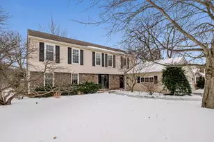 41 Canterbury Rd, Lincolnshire, IL 60069 - Photo 1