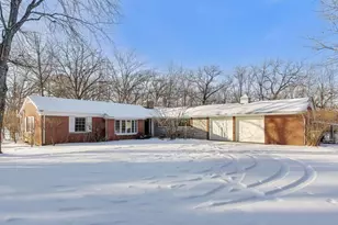 26225 N Hickory Rd, Mundelein, IL 60060 - Photo 1