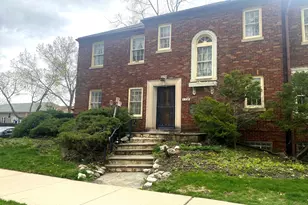 3320 W Ardmore Ave, Chicago, IL 60659 - Photo 1