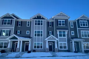 585 Yosemite Wy, Mundelein, IL 60060 - Photo 1