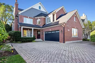 423 Ridge Ave, Clarendon Hills, IL 60514 - Photo 1