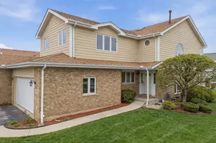 8648 Bally Castle Ln, Tinley Park, IL 60487 - Photo 1