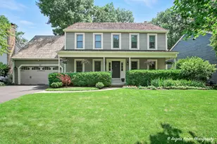 387 Long Hill Rd, Gurnee, IL 60031 - Photo 1