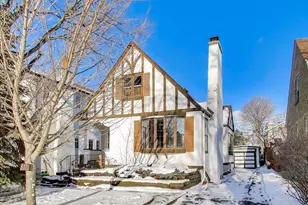 617 Pleasant Ave, Highland Park, IL 60035 - Photo 1