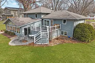 210 Park Crest Dr, Freeport, IL 61032 - Photo 1