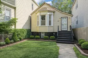 2823 E 93rd St, Chicago, IL 60617 - Photo 1