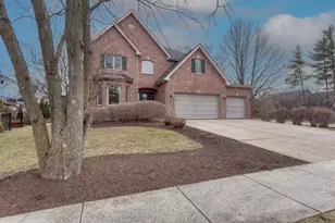 1061 Sean Cir, Darien, IL 60561 - Photo 1