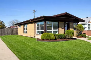 10226 S California Ave, Evergreen Park, IL 60805 - Photo 1