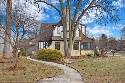 151 Travers Avenue, Wheaton, IL 60187 - Photo 1