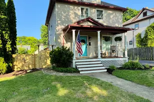 926 Tappan St, Woodstock, IL 60098 - Photo 1