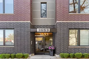 3653 W Barry Ave, Chicago, IL 60618 - Photo 1