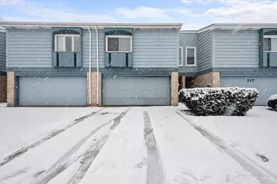 215 Lakeshore Lane, Bloomingdale, IL 60108 - Photo 1