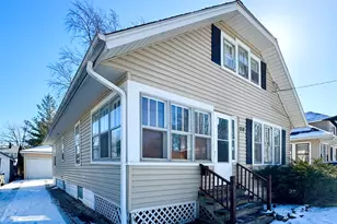712 S Spencer St, Aurora, IL 60505 - Photo 1