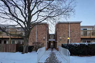 1930 Kenilworth Cir, Hoffman Estates, IL 60169 - Photo 1