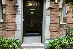 621 Washington Blvd, Oak Park, IL 60302 - Photo 1