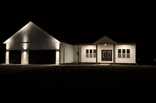 692 Penrose Rd, Dixon, IL 61021 - Photo 1