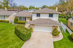 538 Westmere Rd, Des Plaines, IL 60016 - Photo 1
