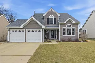615 Newberry Dr, Elk Grove Village, IL 60007 - Photo 1