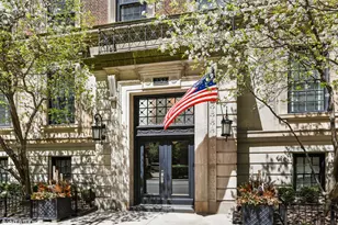 232 E Walton Pl, Chicago, IL 60611 - Photo 1
