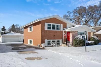 10124 S Kenton Avenue, Oak Lawn, IL 60453 - Photo 1