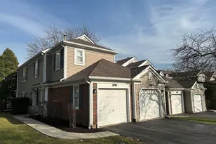 1890 Pebble Beach Cir, Elk Grove Village, IL 60007 - Photo 1