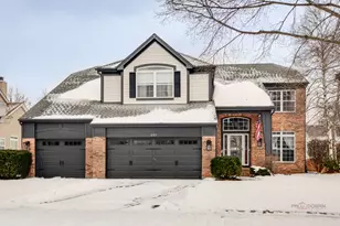 597 Treetop Ln, Gurnee, IL 60031 - Photo 1