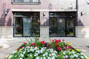 2310 W Nelson St, Chicago, IL 60618 - Photo 1