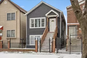 617 W 43rd Pl, Chicago, IL 60609 - Photo 1