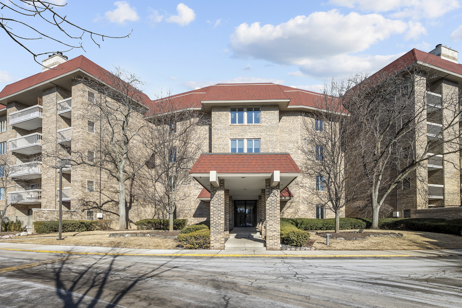 1250 Rudolph Rd #4F, Northbrook, IL 60062 - MLS 12560430 - Coldwell Banker