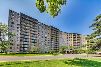 6340 Americana Drive #701, Willowbrook, IL 60527 - Photo 1