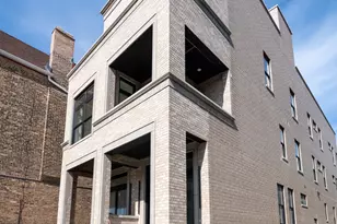 2471 N Clybourn Ave, Chicago, IL 60614 - Photo 1