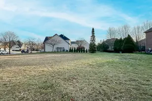 610 Reserve Ln, Joliet, IL 60431 - Photo 1