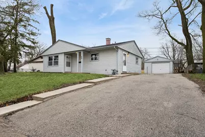 59 Wren Road, Carpentersville, IL 60110 - Photo 1