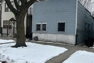 8752 S Exchange Ave, Chicago, IL 60617 - Photo 1