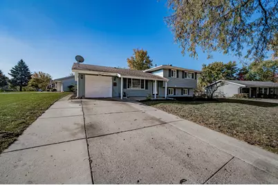 1601 Kingston Lane, Schaumburg, IL 60193 - Photo 1