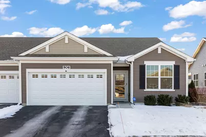 906 Homerton Boulevard, North Aurora, IL 60542 - Photo 1