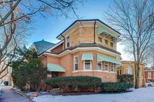 6559 N Rockwell St, Chicago, IL 60645 - Photo 1