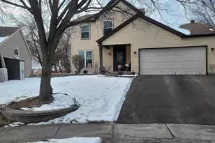 176 Tay River Dr, Carpentersville, IL 60110 - Photo 1