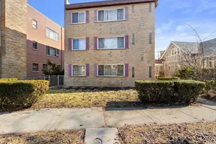 7227 N Ridge Blvd, Chicago, IL 60645 - Photo 1