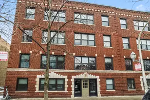 1247 W Roscoe St, Chicago, IL 60657 - Photo 1