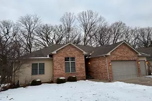 2503 Cedar Crest Dr, Ottawa, IL 61350 - Photo 1