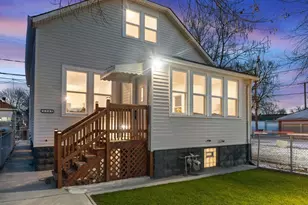 2343 Ridgeland Ave, Berwyn, IL 60402 - Photo 1