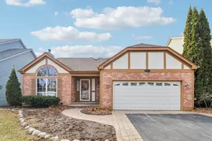 6167 Golfview Dr, Gurnee, IL 60031 - Photo 1