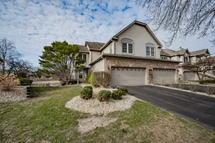 510 Harlowe Ln, Naperville, IL 60565 - Photo 1