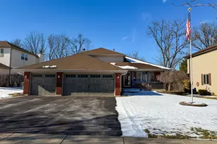 1005 Flagstaff Ln, Joliet, IL 60432 - Photo 1